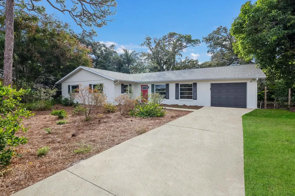 3026 Hillview Street Sarasota FL 34239