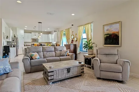 5121 Dove Tree Street Orlando FL 32811