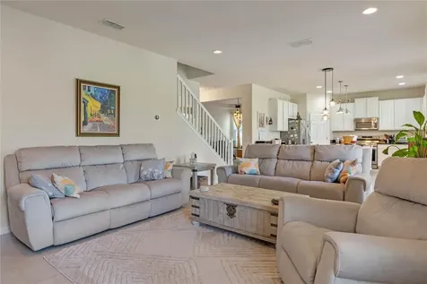 5121 Dove Tree Street Orlando FL 32811