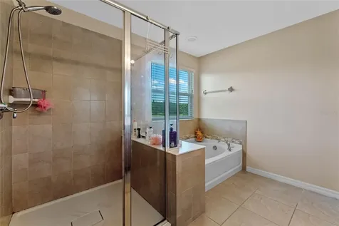 5121 Dove Tree Street Orlando FL 32811