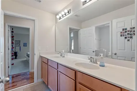 5121 Dove Tree Street Orlando FL 32811