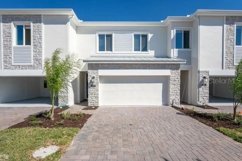 339 Nine Iron Drive Davenport FL 33896