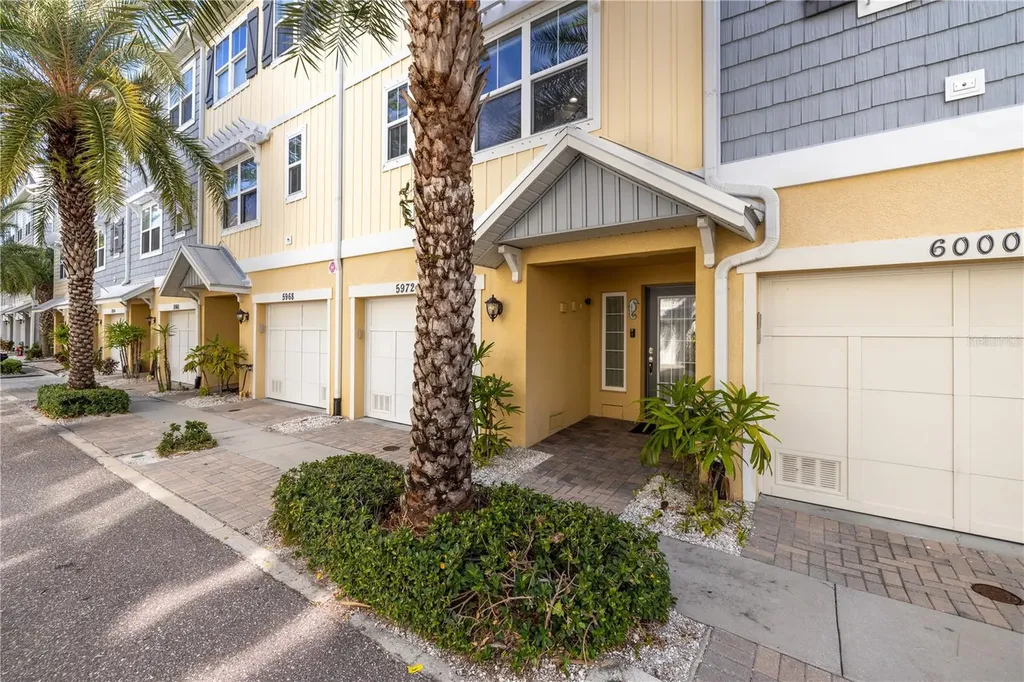 5972 Anchorage Way S St Petersburg FL 33712