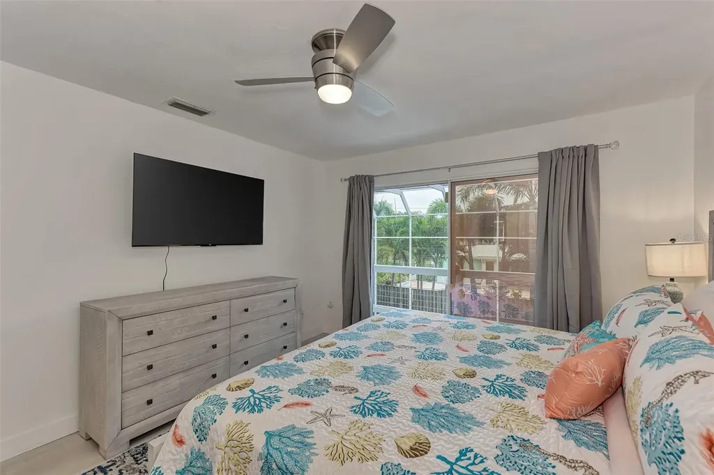 5516 Avenida Del Mare Sarasota FL 34242