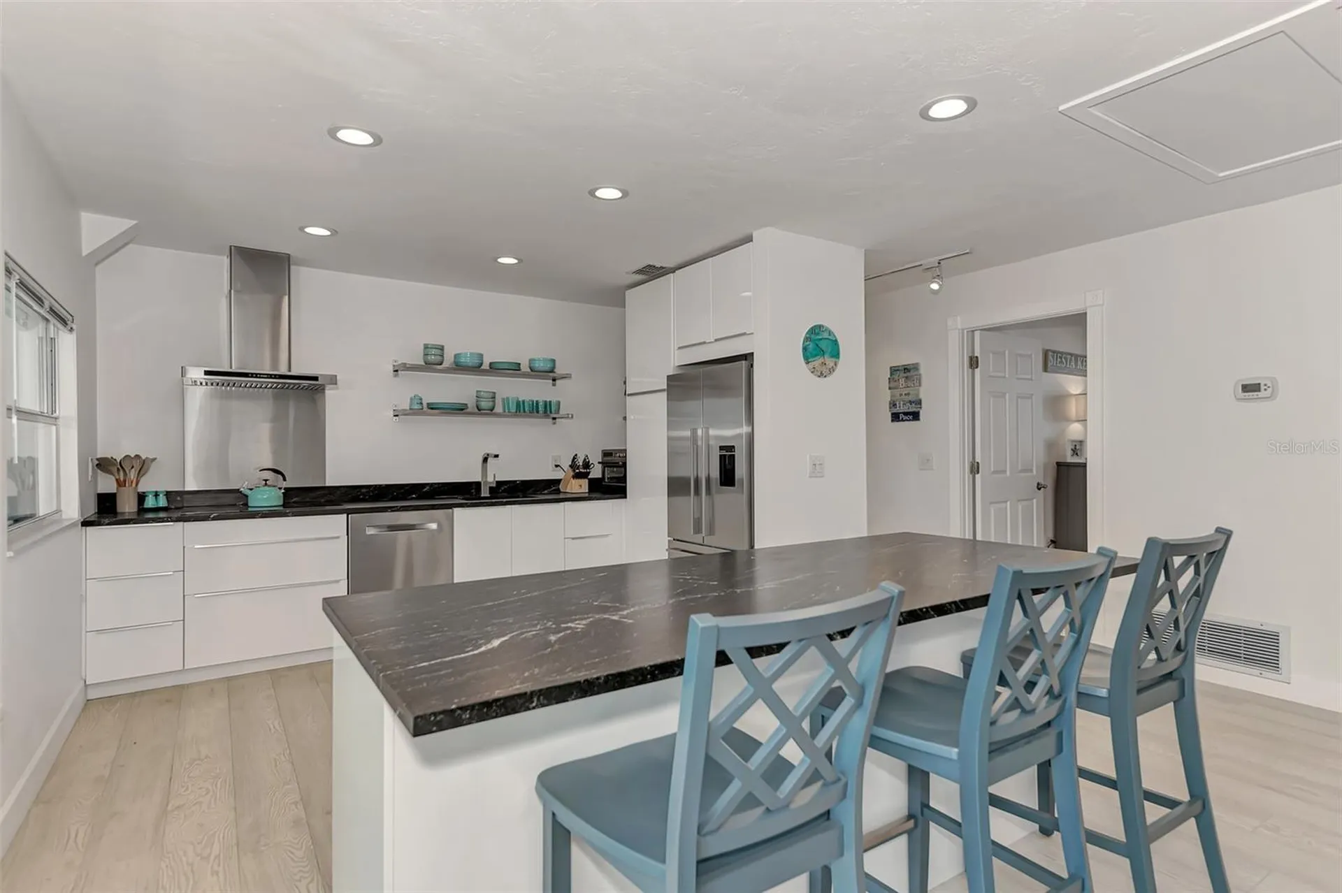 5516 Avenida Del Mare Sarasota FL 34242