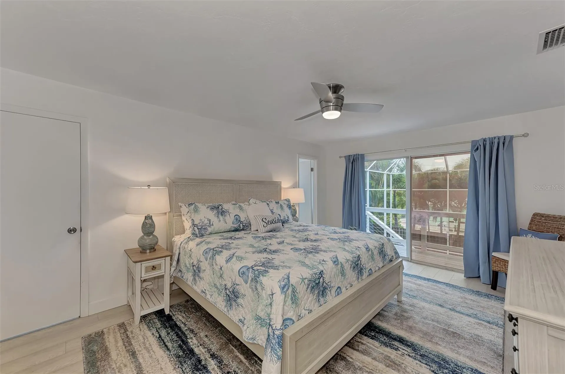 5516 Avenida Del Mare Sarasota FL 34242