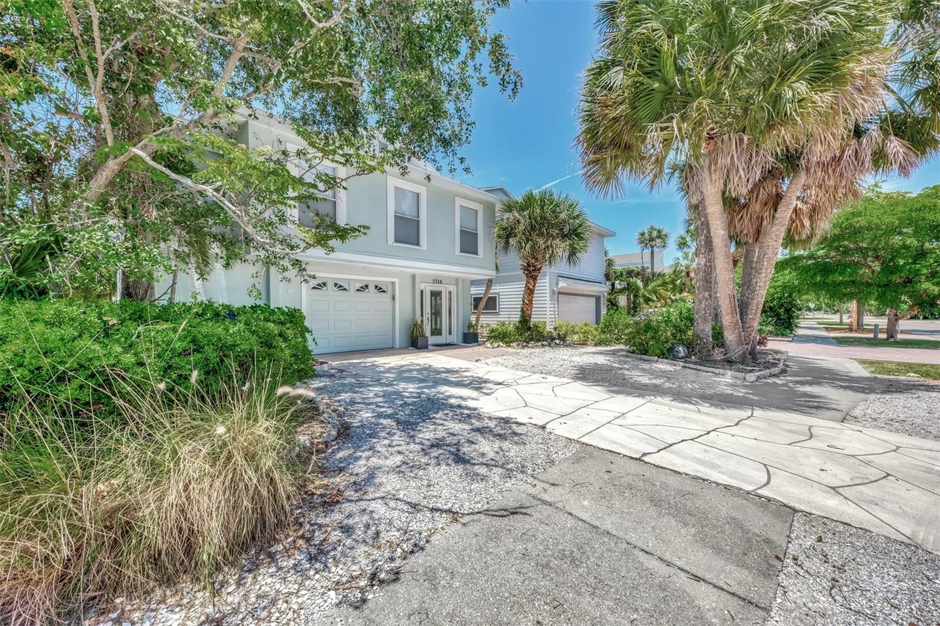 5516 Avenida Del Mare Sarasota FL 34242
