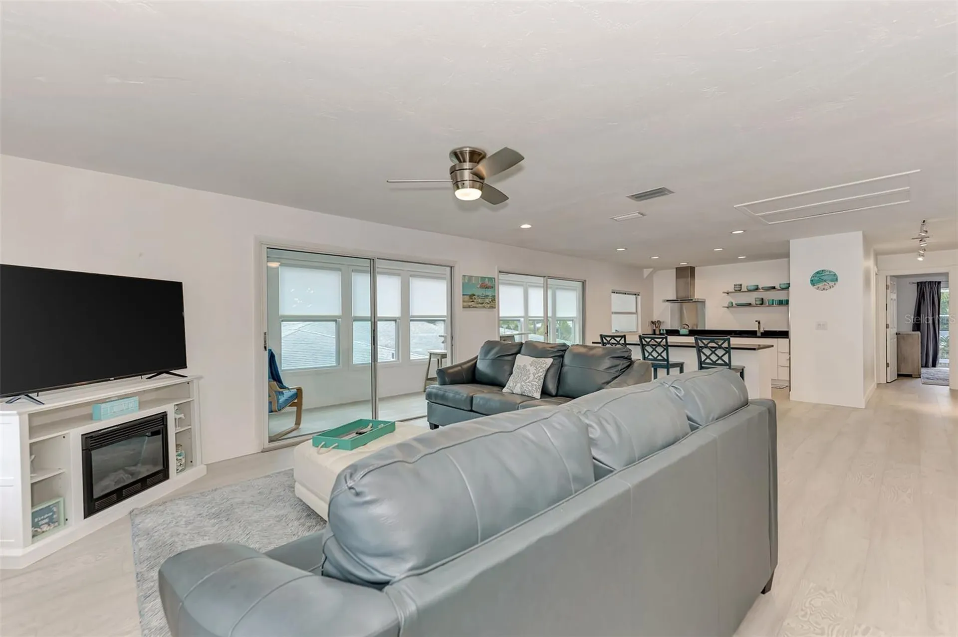 5516 Avenida Del Mare Sarasota FL 34242