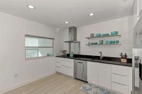 5516 Avenida Del Mare Sarasota FL 34242