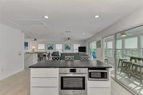 5516 Avenida Del Mare Sarasota FL 34242