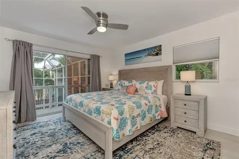 5516 Avenida Del Mare Sarasota FL 34242