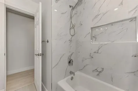 5516 Avenida Del Mare Sarasota FL 34242