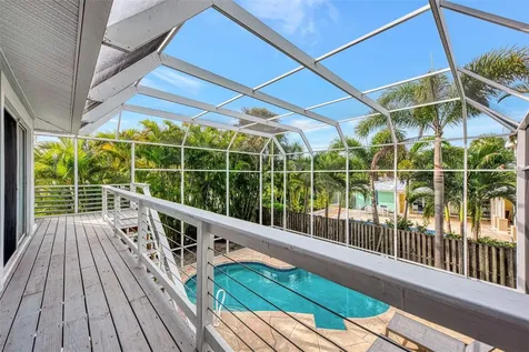 5516 Avenida Del Mare Sarasota FL 34242