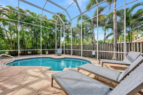 5516 Avenida Del Mare Sarasota FL 34242