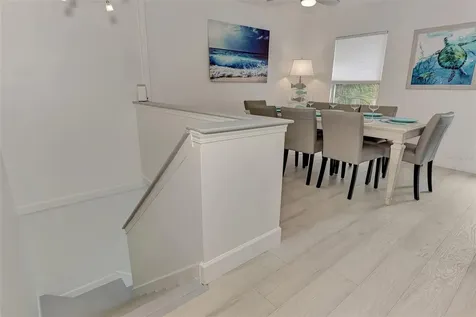 5516 Avenida Del Mare Sarasota FL 34242