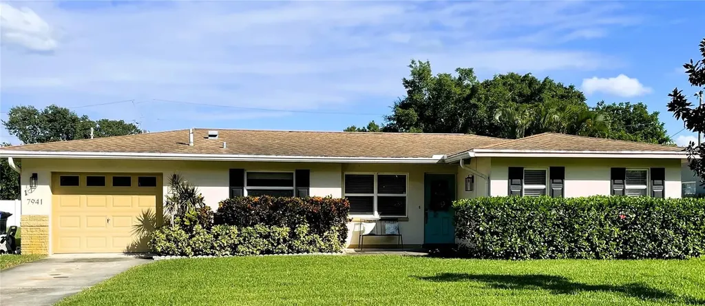 7941 2nd Way N St Petersburg FL 33702