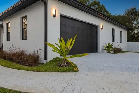 5323 Lake Pearl Court Tampa FL 33625