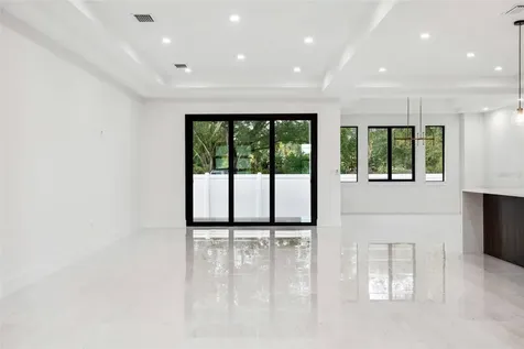 5323 Lake Pearl Court Tampa FL 33625