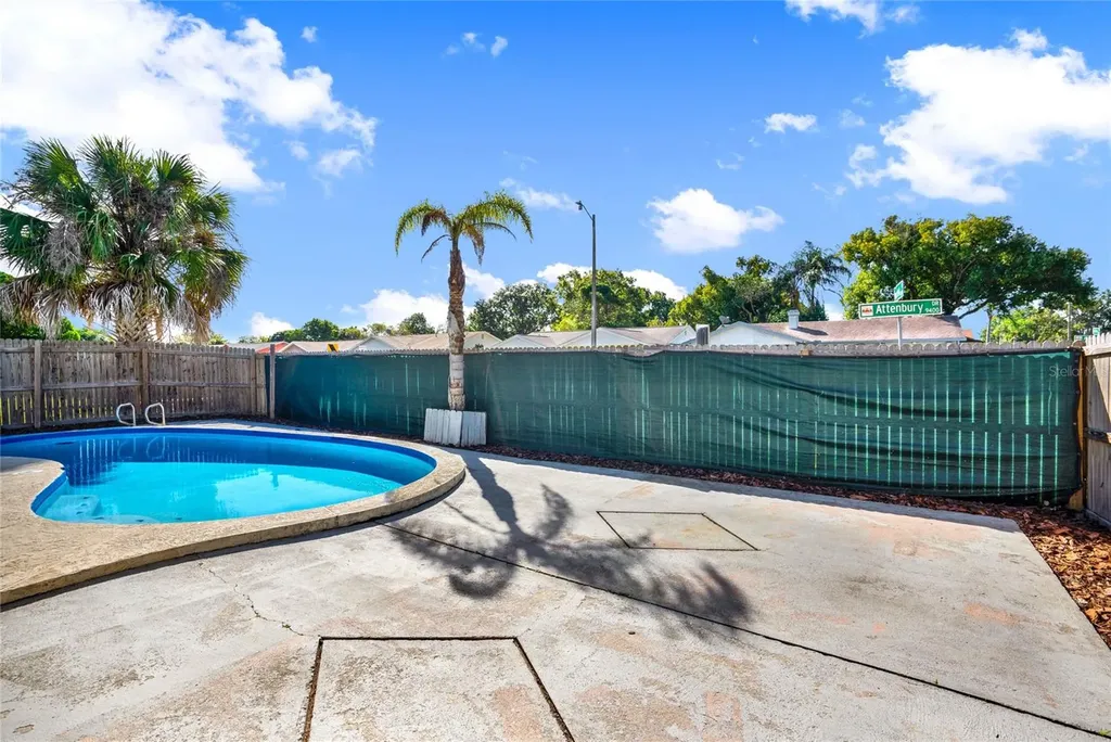 8201 Downfield Lane Tampa FL 33615