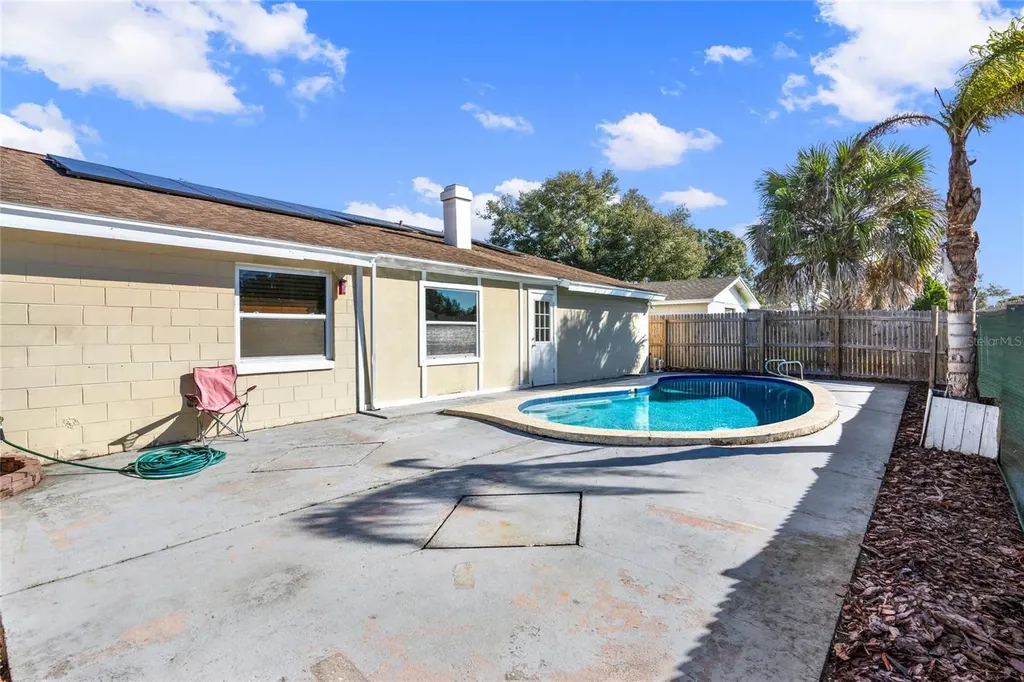8201 Downfield Lane Tampa FL 33615