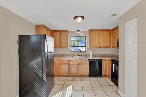 8201 Downfield Lane Tampa FL 33615