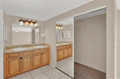 8201 Downfield Lane Tampa FL 33615