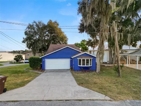 323 Lakeshore Court Polk City FL 33868