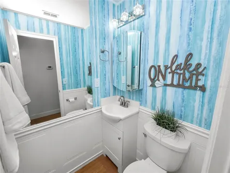 323 Lakeshore Court Polk City FL 33868