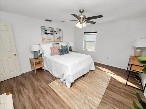 323 Lakeshore Court Polk City FL 33868