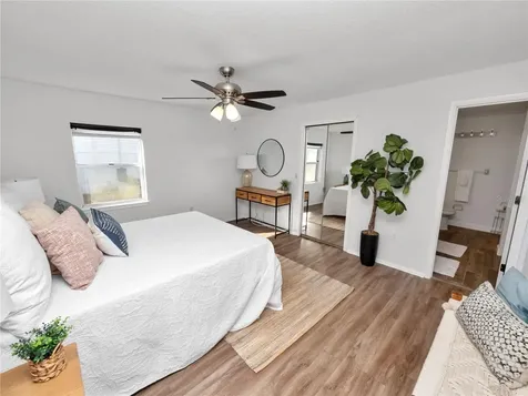 323 Lakeshore Court Polk City FL 33868