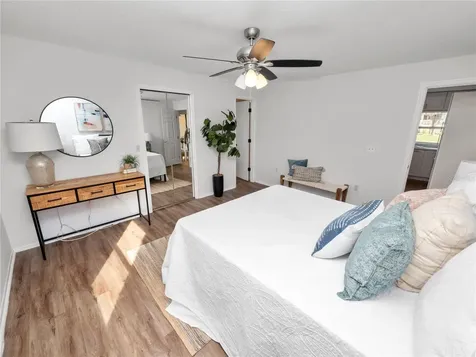 323 Lakeshore Court Polk City FL 33868
