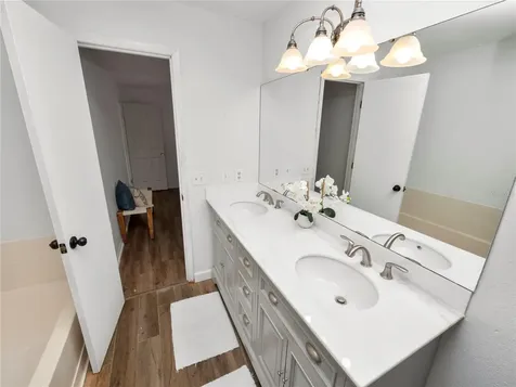 323 Lakeshore Court Polk City FL 33868
