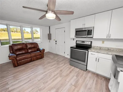 323 Lakeshore Court Polk City FL 33868