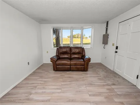 323 Lakeshore Court Polk City FL 33868