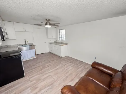 323 Lakeshore Court Polk City FL 33868