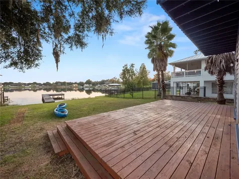 323 Lakeshore Court Polk City FL 33868