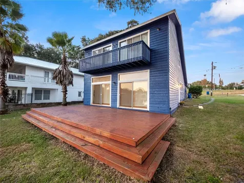 323 Lakeshore Court Polk City FL 33868