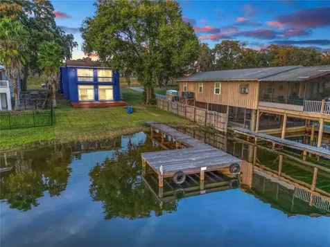 323 Lakeshore Court Polk City FL 33868