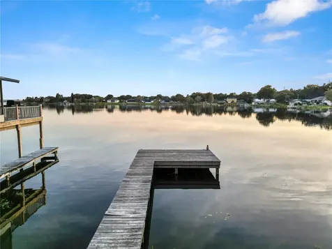 323 Lakeshore Court Polk City FL 33868