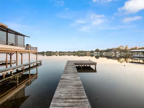 323 Lakeshore Court Polk City FL 33868