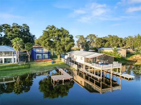 323 Lakeshore Court Polk City FL 33868