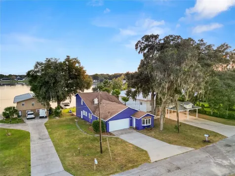 323 Lakeshore Court Polk City FL 33868