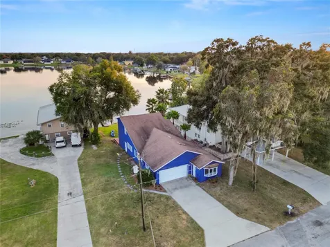 323 Lakeshore Court Polk City FL 33868