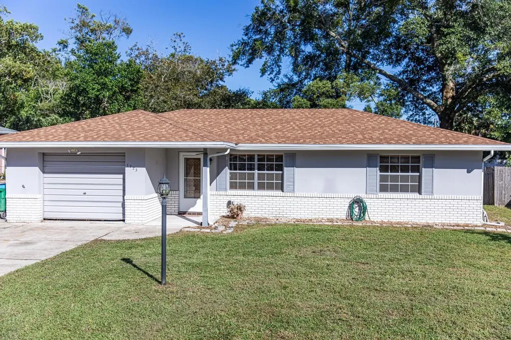 1723 Tarrytown Avenue Deltona FL 32725