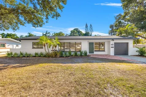6652 Poinsettia Avenue S St Petersburg FL 33707