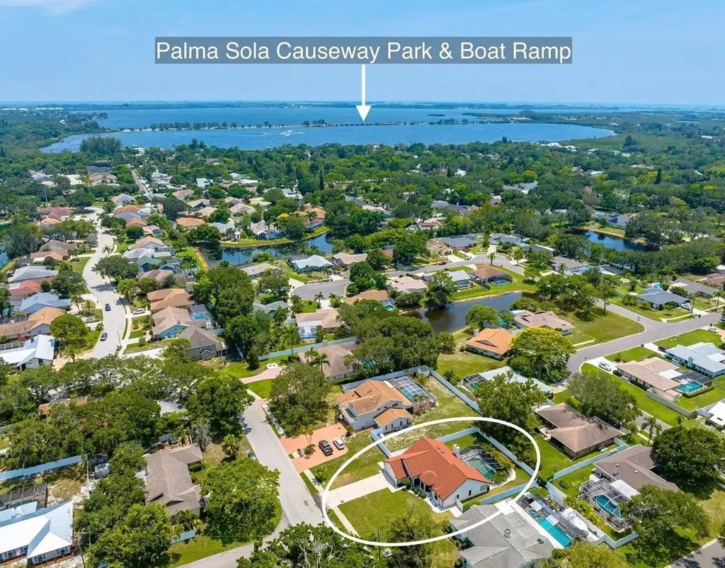 1302 83rd Street NW Bradenton FL 34209