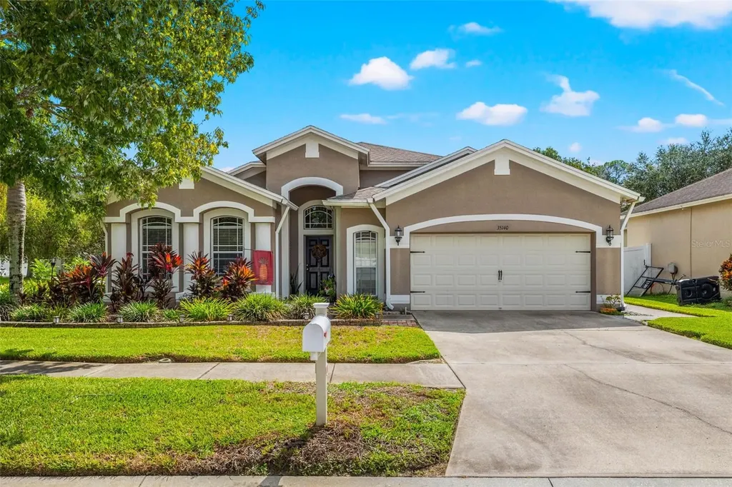 35140 Deerfield Oaks Drive Zephyrhills FL 33541