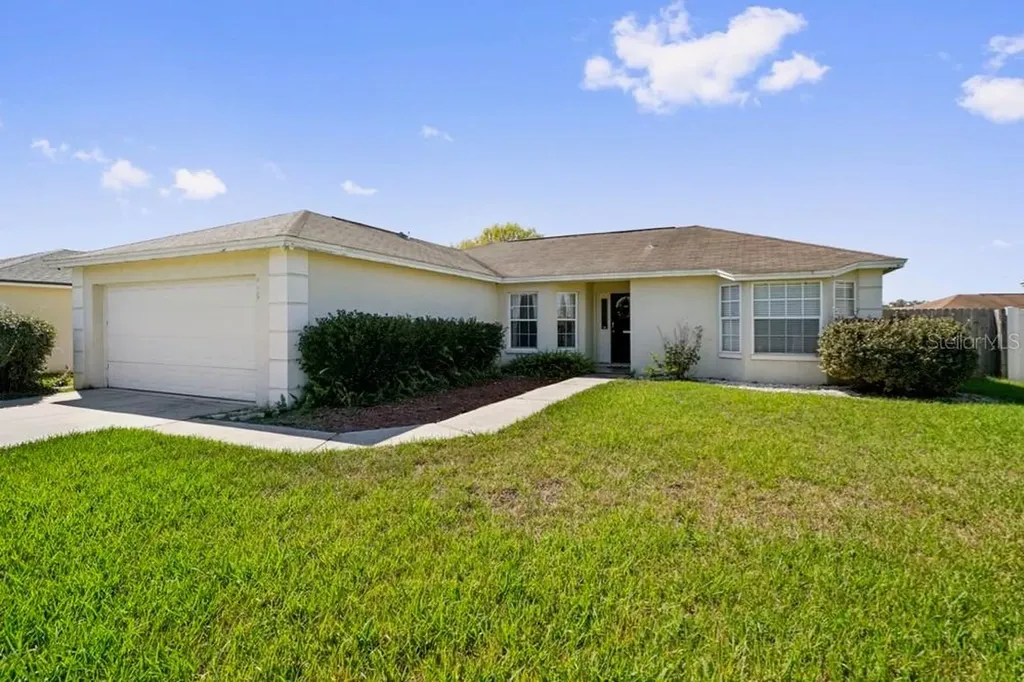 3229 Merlot Drive Lakeland FL 33811