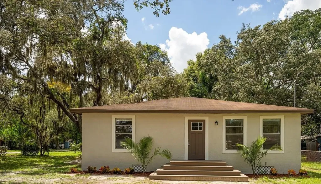 7004 N Palmetto Lane Tampa FL 33604