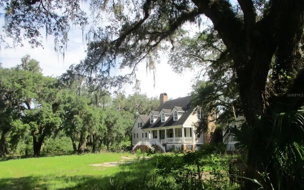 7675 NW 44th Boulevard Lake Panasoffkee FL 33538